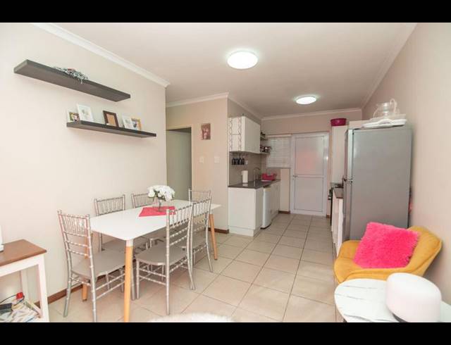 2 BEDROOM TOWNHOUSE FOR SALE IN FAIRVIEW